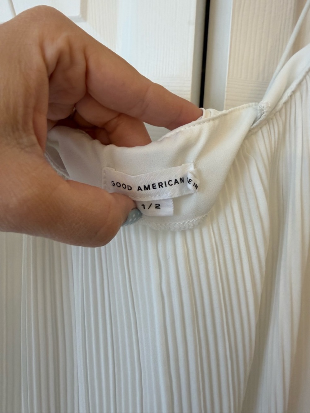 Good American Always Fits
Plessé Slip Dress in Ivory S - Picture 5 of 6